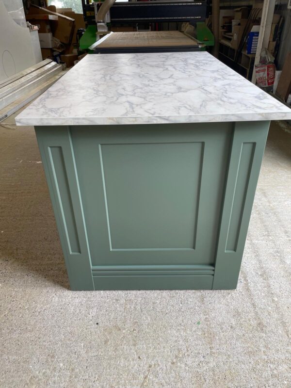 Customisable Kitchen Island